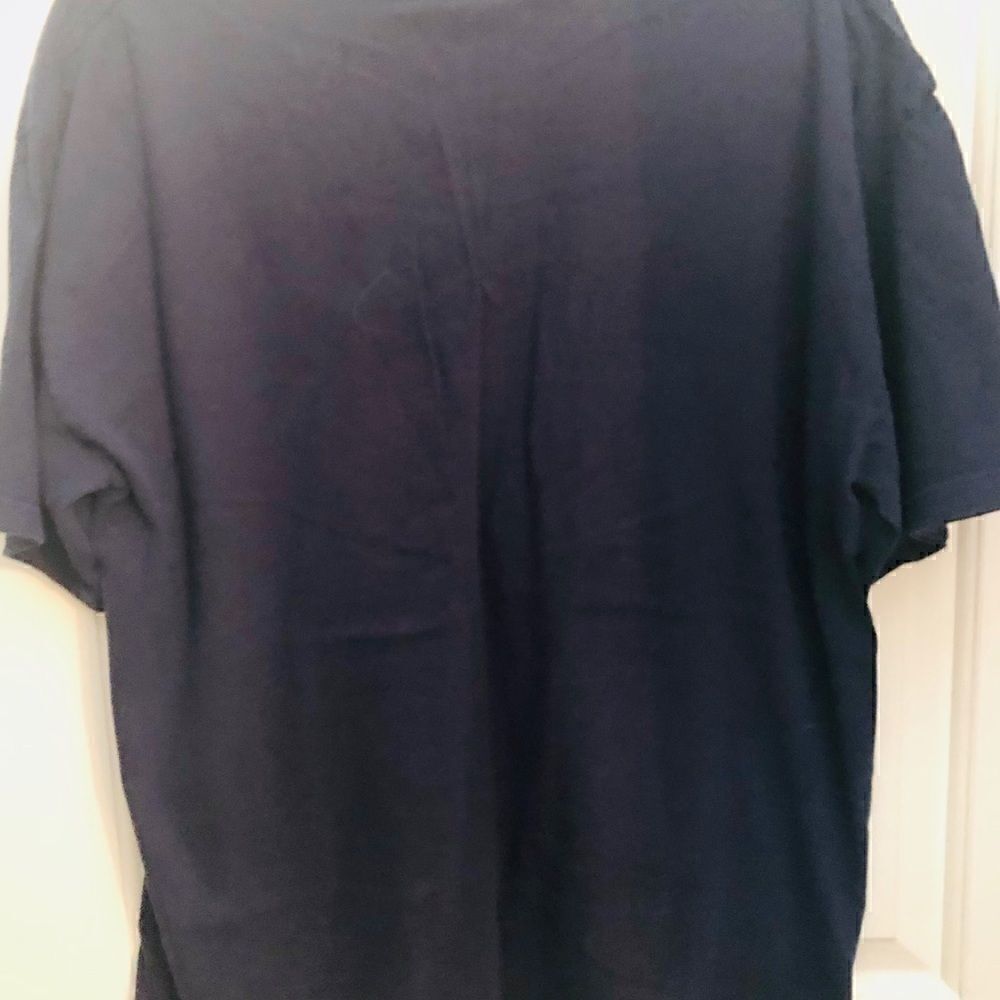 Men’s navy blue t shirt. Graphics - Picture 5 of 5